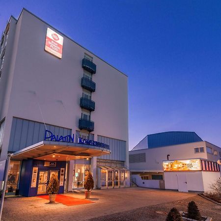 Best Western Plus Palatin Kongresshotel Вислох Екстериор снимка