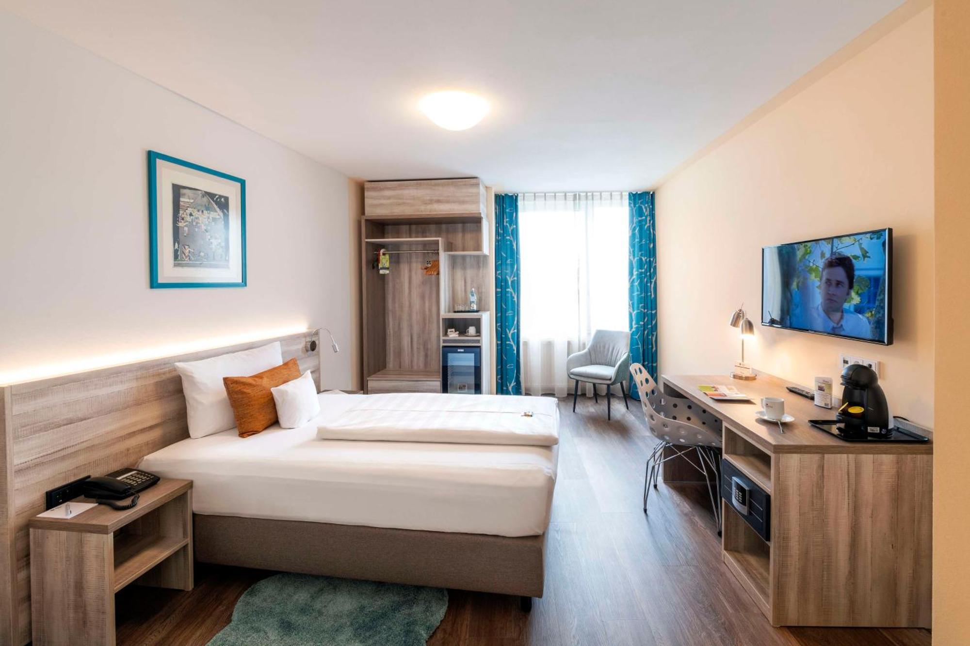 Best Western Plus Palatin Kongresshotel Вислох Екстериор снимка