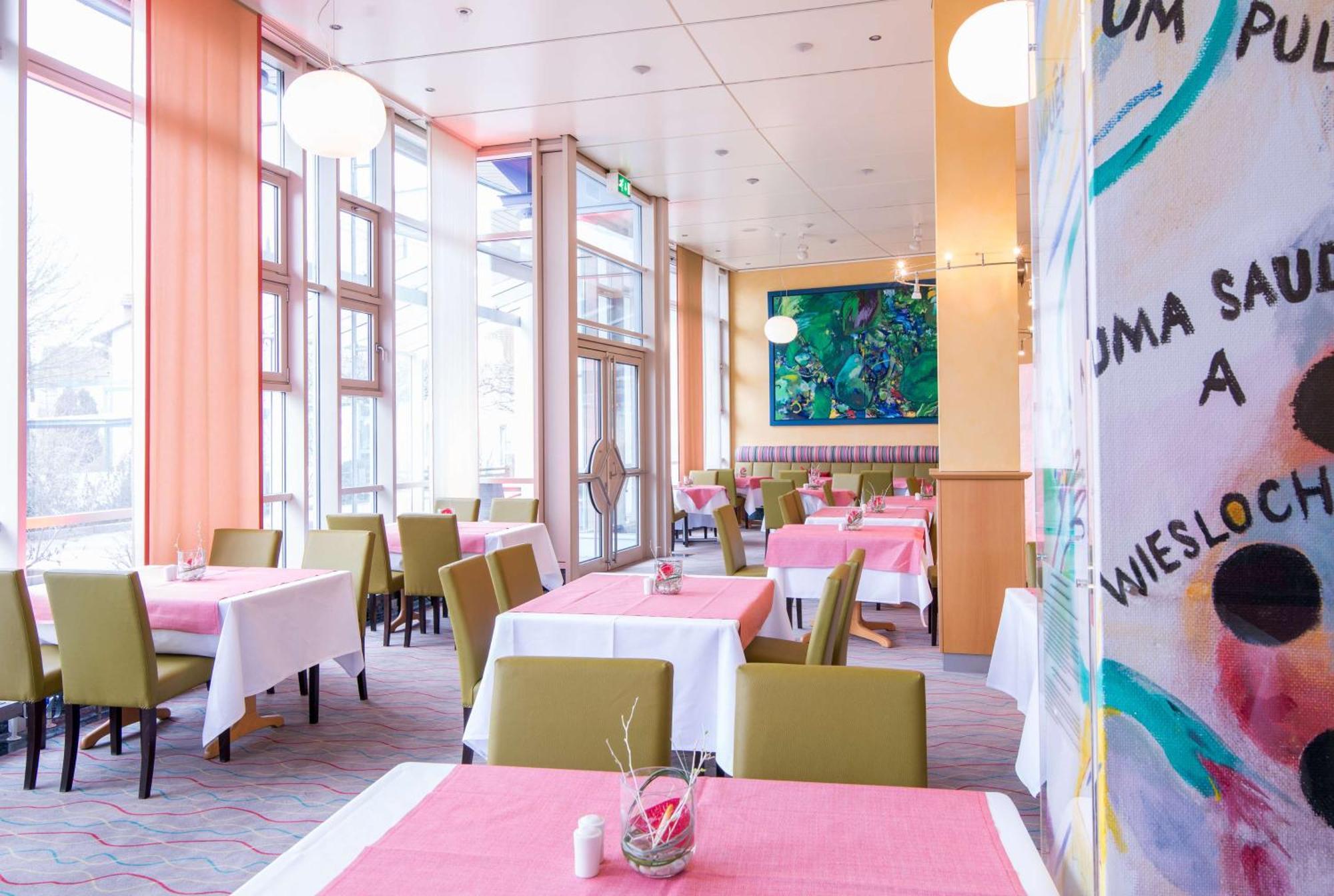 Best Western Plus Palatin Kongresshotel Вислох Екстериор снимка